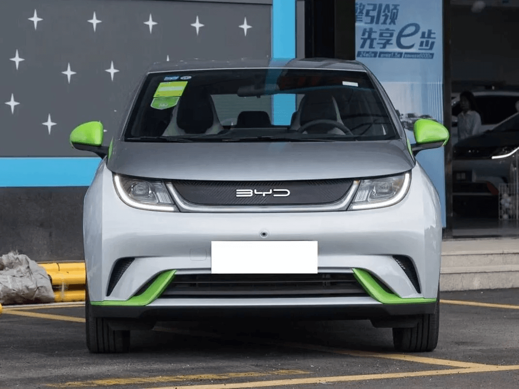 BYD Dolphin 2023